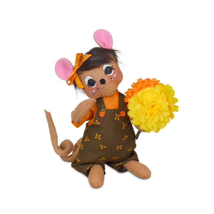 361124 6in Mouse with Mums
