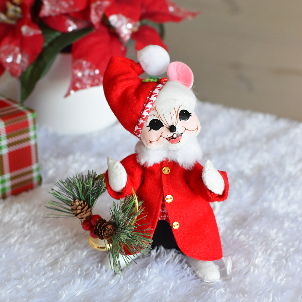610924 6in Jubilee Boy Mouse-L-WEB