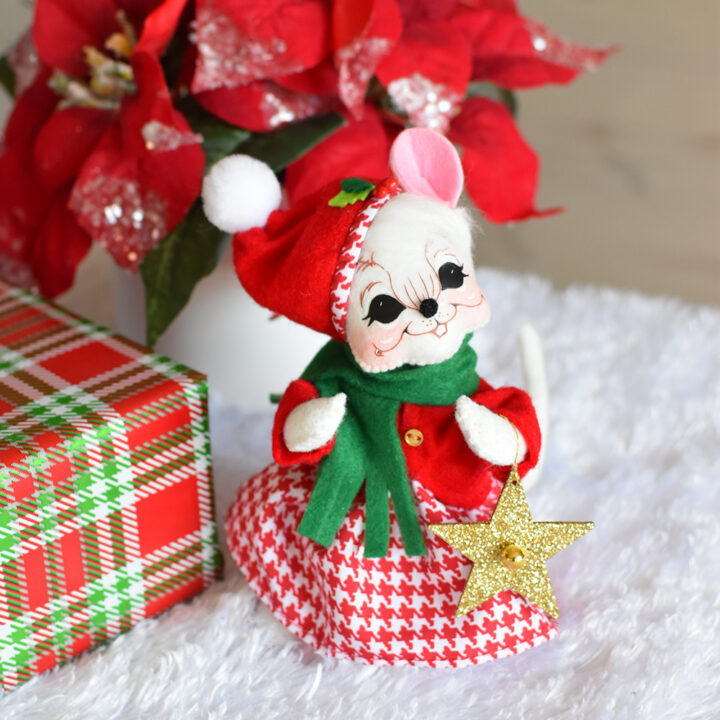 611024 6in Jubilee Girl Mouse-L-WEB