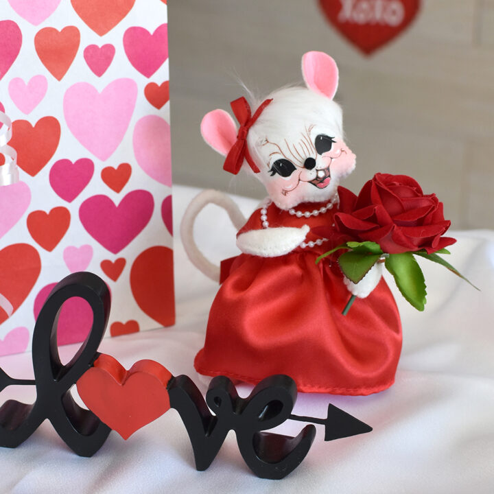 6in Darling Mrs. Mouse