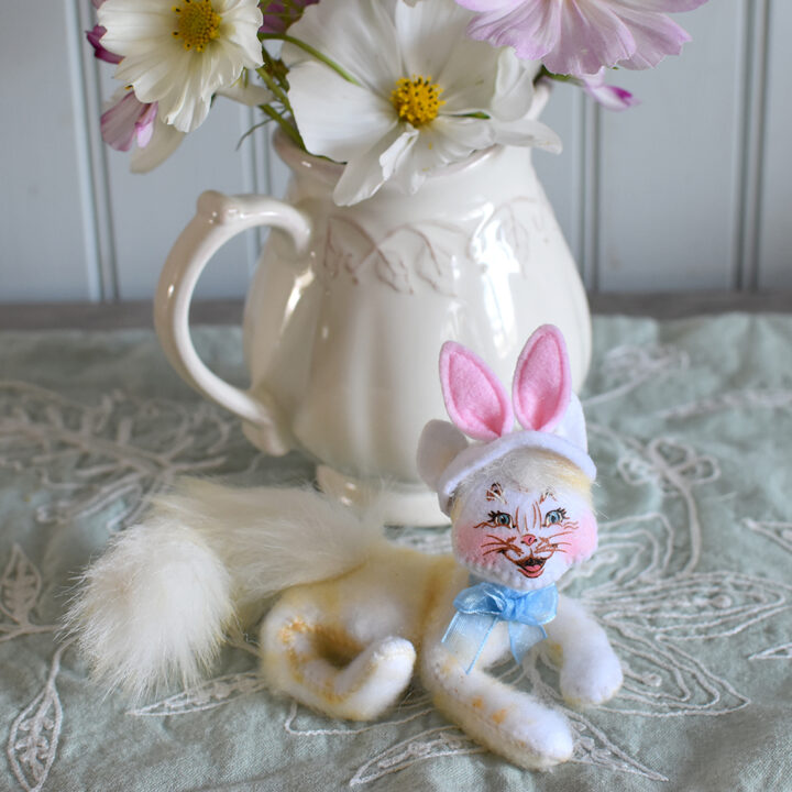 3in Easter Kitty