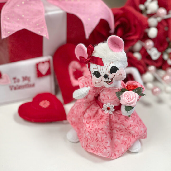 110826 6in Love Mouse with Flowers-WEB