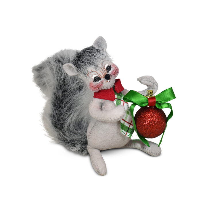 760526 5in Wrapped with Love Squirrel
