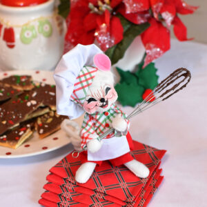 6in Candy Mouse with Whisk